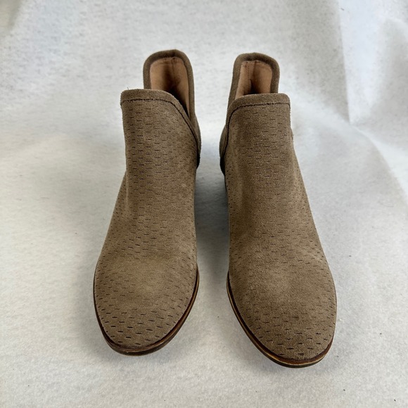 Lucky Brand Perforated Suede Ankle‎ Booties Taupe Block Heel Cutout Womens 7.5M - Picture 2 of 8